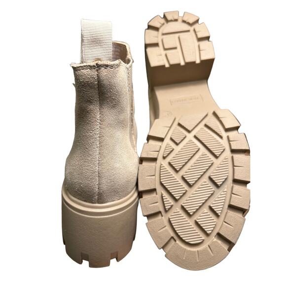 Steve Madden Women's Howler Chelsea Boot: Heeled Ankle Boot, SZ 8.5 Shoes - Picture 7 of 10